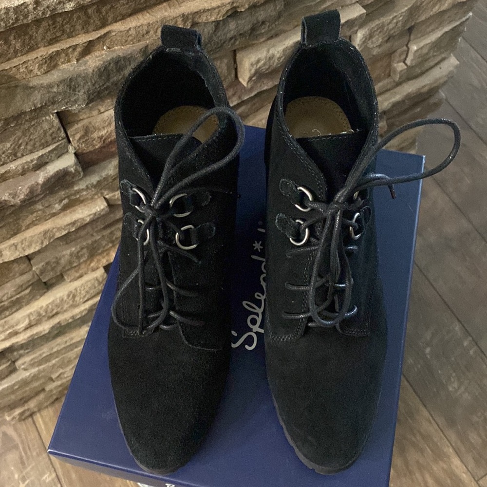 Splendid Paris Black Suede Lace-
Up Wedge Ankle Bootie Women's Size 9 - Picture 4 of 5